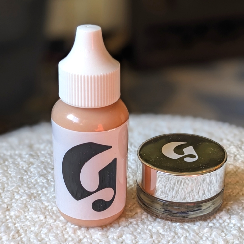 Glossier set G11 perfecting skin tint stretch concealer